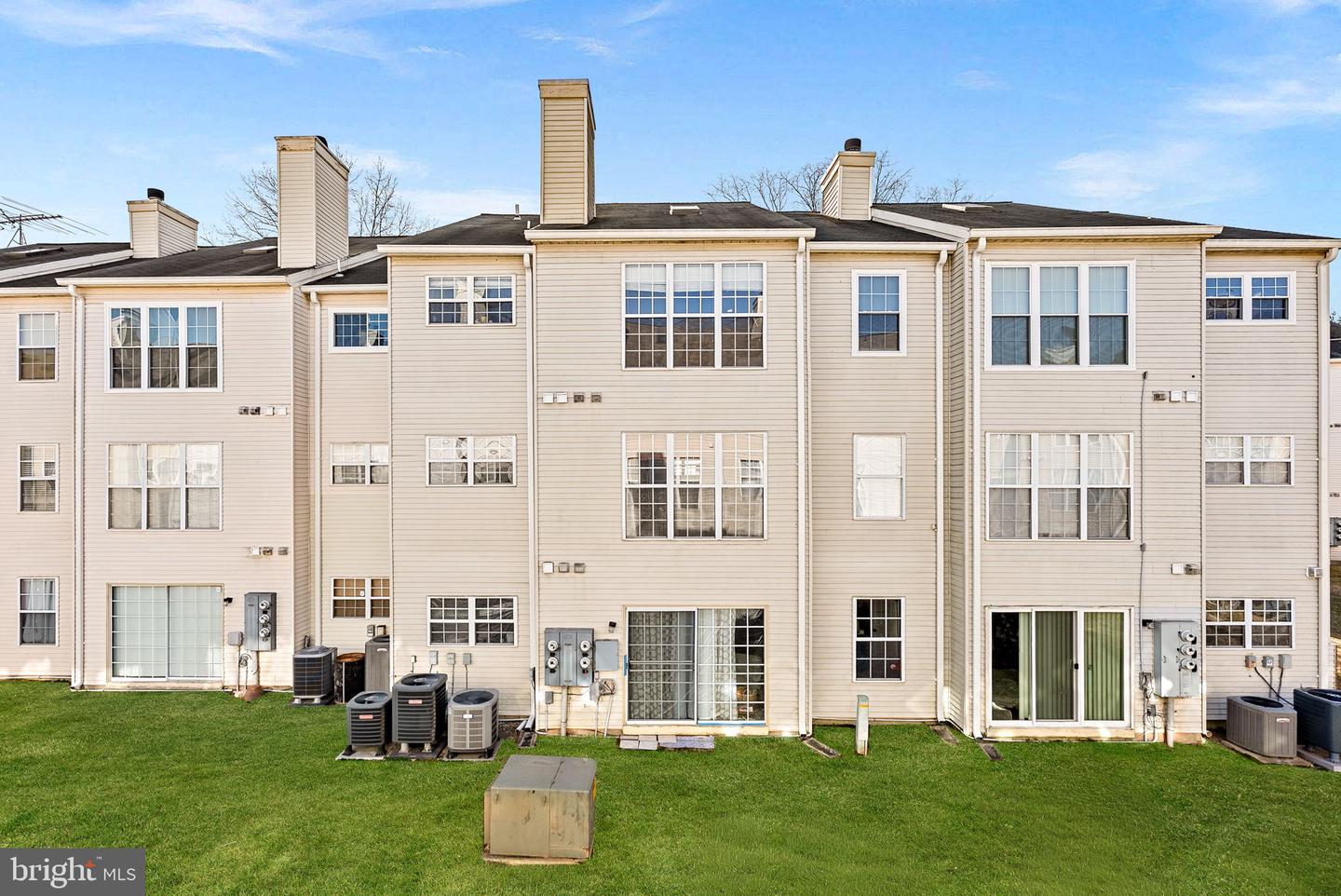 1115 HUNTMASTER TER NE #202, LEESBURG, Virginia 20176, 2 Bedrooms Bedrooms, ,2 BathroomsBathrooms,Residential,For sale,1115 HUNTMASTER TER NE #202,VALO2114178 MLS # VALO2114178