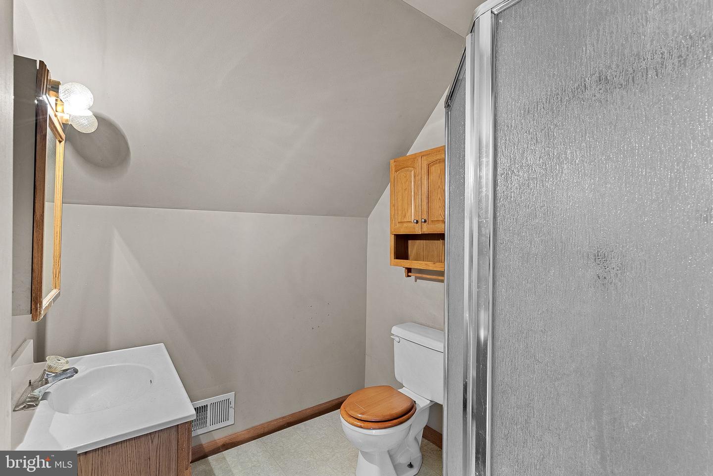 12045 HARRY BYRD HWY, BERRYVILLE, Virginia 22611, 4 Bedrooms Bedrooms, ,2 BathroomsBathrooms,Residential,For sale,12045 HARRY BYRD HWY,VACL2006342 MLS # VACL2006342