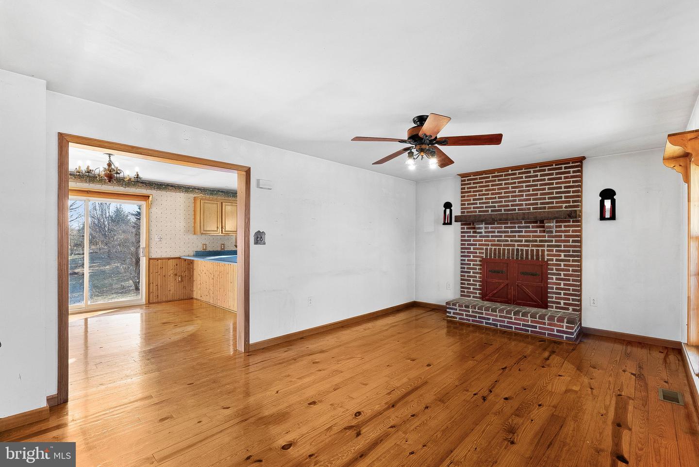 12045 HARRY BYRD HWY, BERRYVILLE, Virginia 22611, 4 Bedrooms Bedrooms, ,2 BathroomsBathrooms,Residential,For sale,12045 HARRY BYRD HWY,VACL2006342 MLS # VACL2006342