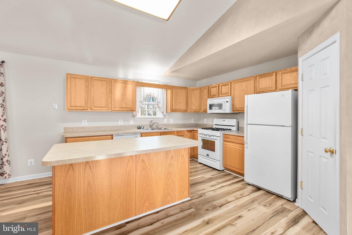 3700 ALBERTA DR, FREDERICKSBURG, Virginia 22408, 3 Bedrooms Bedrooms, ,2 BathroomsBathrooms,Residential,For sale,3700 ALBERTA DR,VASP2038748 MLS # VASP2038748