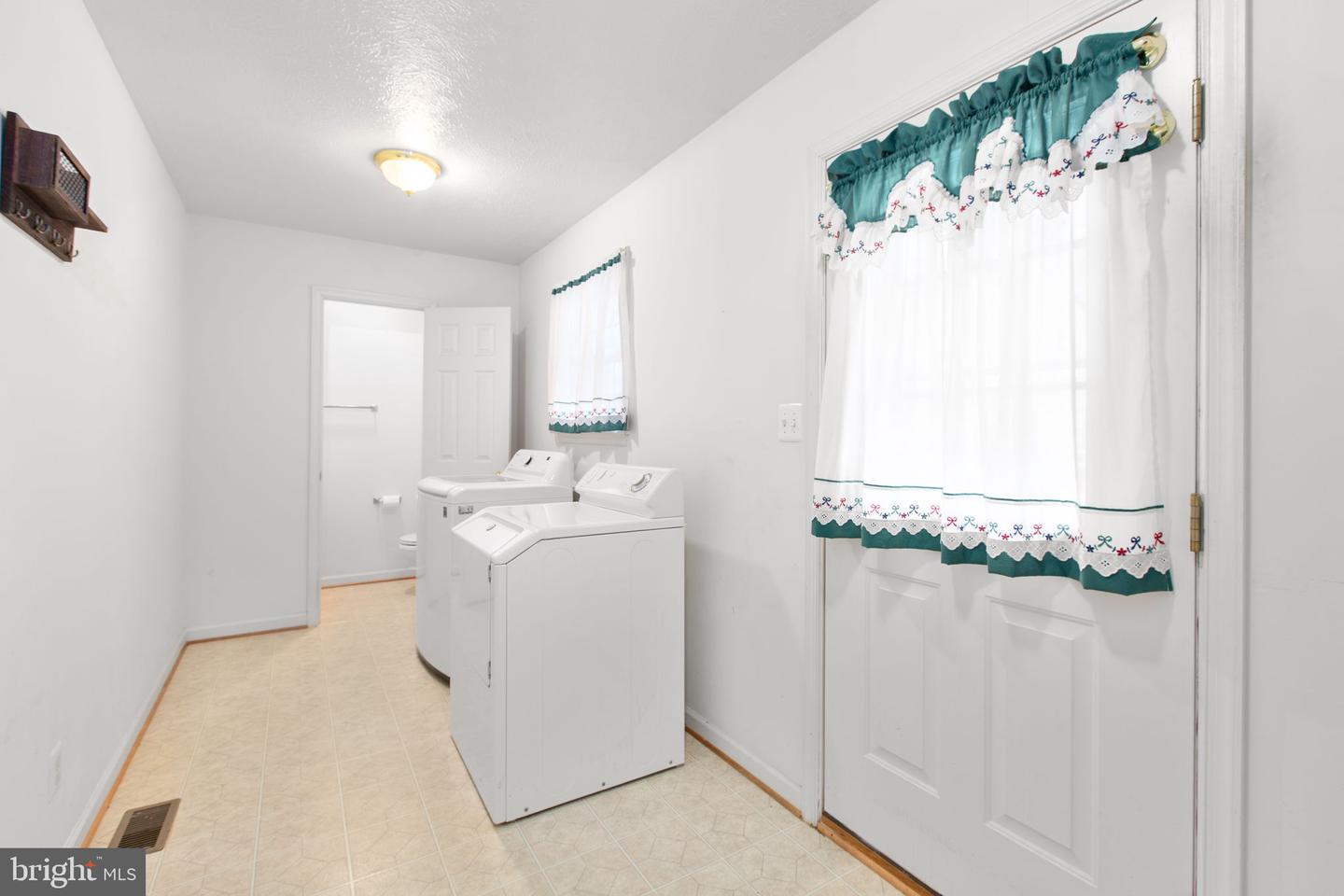 3700 ALBERTA DR, FREDERICKSBURG, Virginia 22408, 3 Bedrooms Bedrooms, ,2 BathroomsBathrooms,Residential,For sale,3700 ALBERTA DR,VASP2038748 MLS # VASP2038748