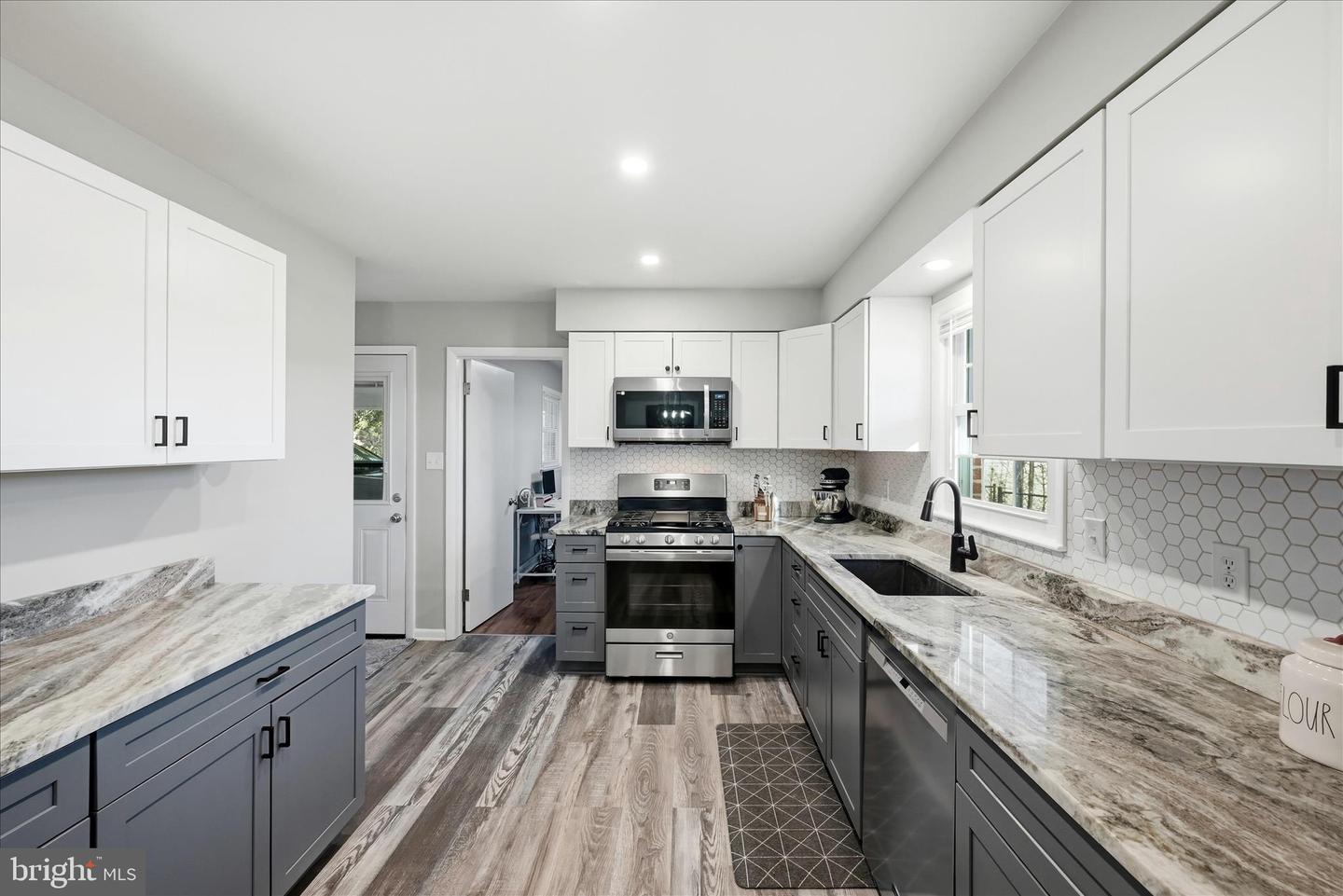 891 STONEBURNER RD, EDINBURG, Virginia 22824, 3 Bedrooms Bedrooms, 6 Rooms Rooms,2 BathroomsBathrooms,Residential,For sale,891 STONEBURNER RD,VASH2013420 MLS # VASH2013420