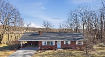 891 STONEBURNER RD, EDINBURG, Virginia 22824, 3 Bedrooms Bedrooms, 6 Rooms Rooms,2 BathroomsBathrooms,Residential,For sale,891 STONEBURNER RD,VASH2013420 MLS # VASH2013420