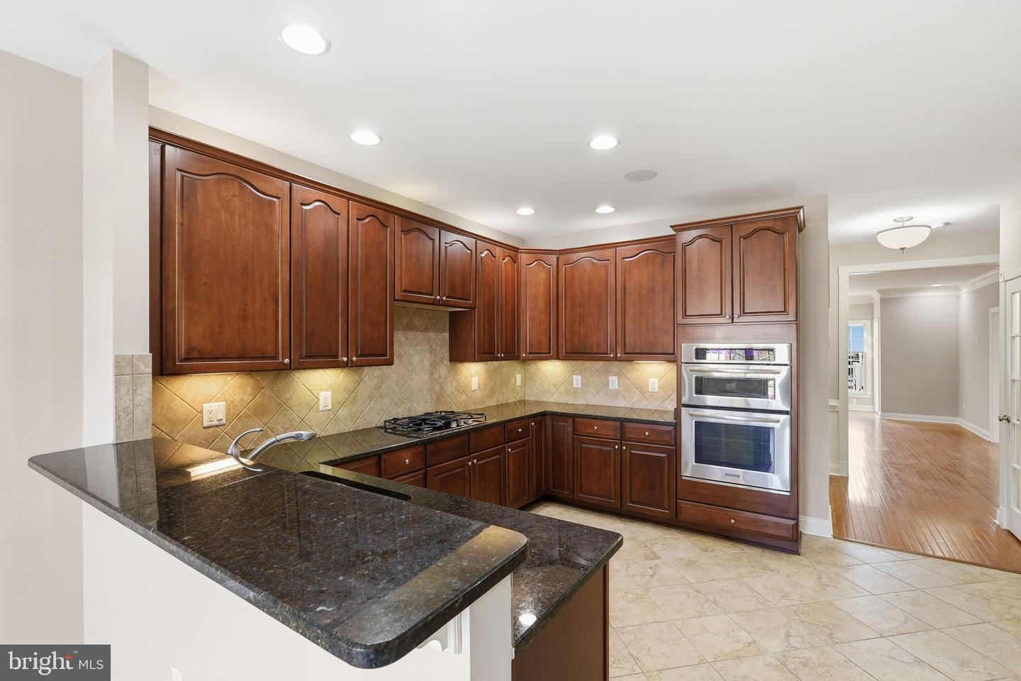 22831 QUANTE SQ, ASHBURN, Virginia 20148, 3 Bedrooms Bedrooms, ,3 BathroomsBathrooms,Residential,For sale,22831 QUANTE SQ,VALO2114298 MLS # VALO2114298