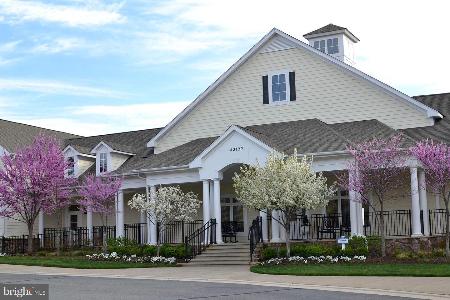 22831 QUANTE SQ, ASHBURN, Virginia 20148, 3 Bedrooms Bedrooms, ,3 BathroomsBathrooms,Residential,For sale,22831 QUANTE SQ,VALO2114298 MLS # VALO2114298