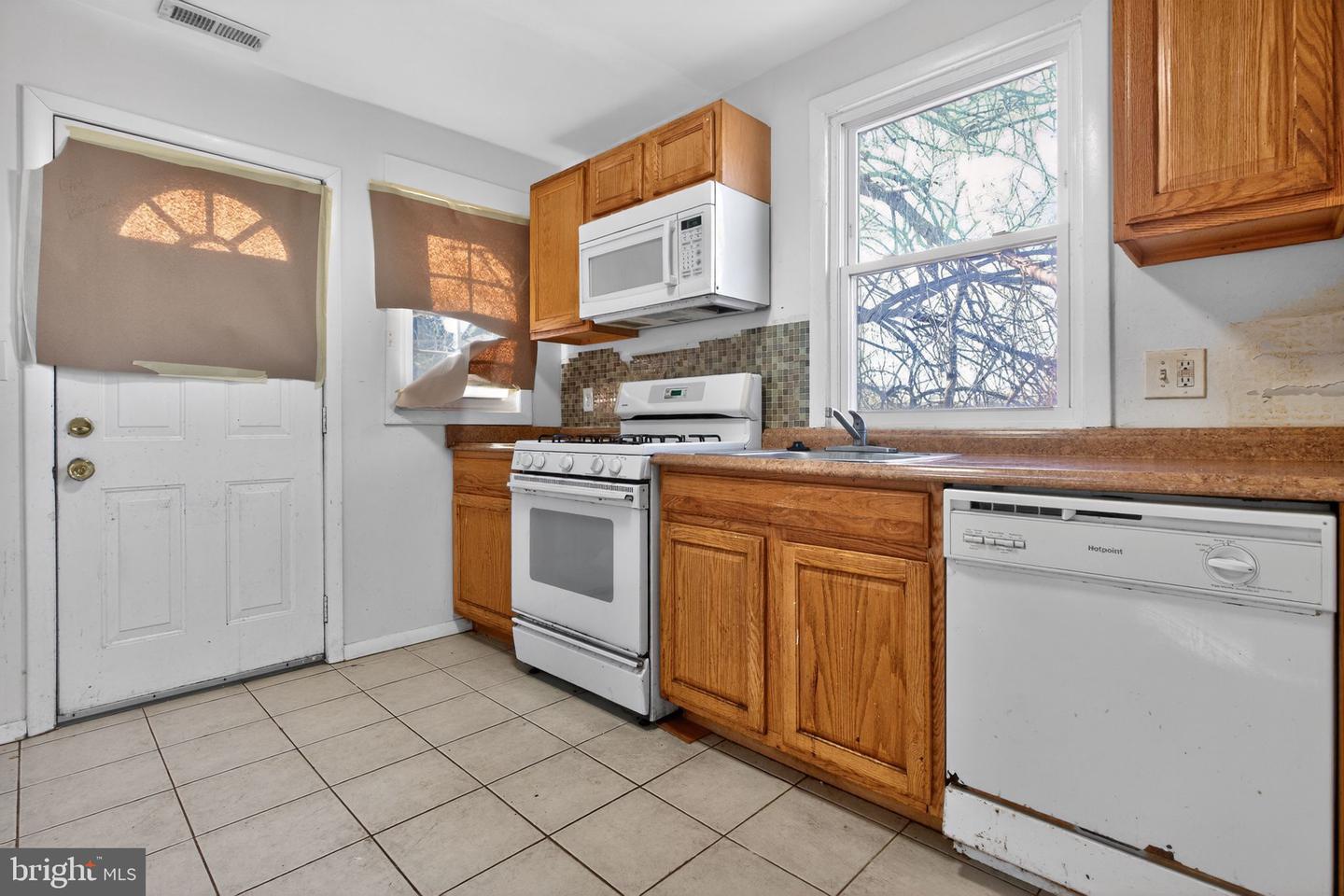 5023 C ST SE, WASHINGTON, District Of Columbia 20019, 4 Bedrooms Bedrooms, ,1 BathroomBathrooms,Residential,For sale,5023 C ST SE,DCDC2242268 MLS # DCDC2242268