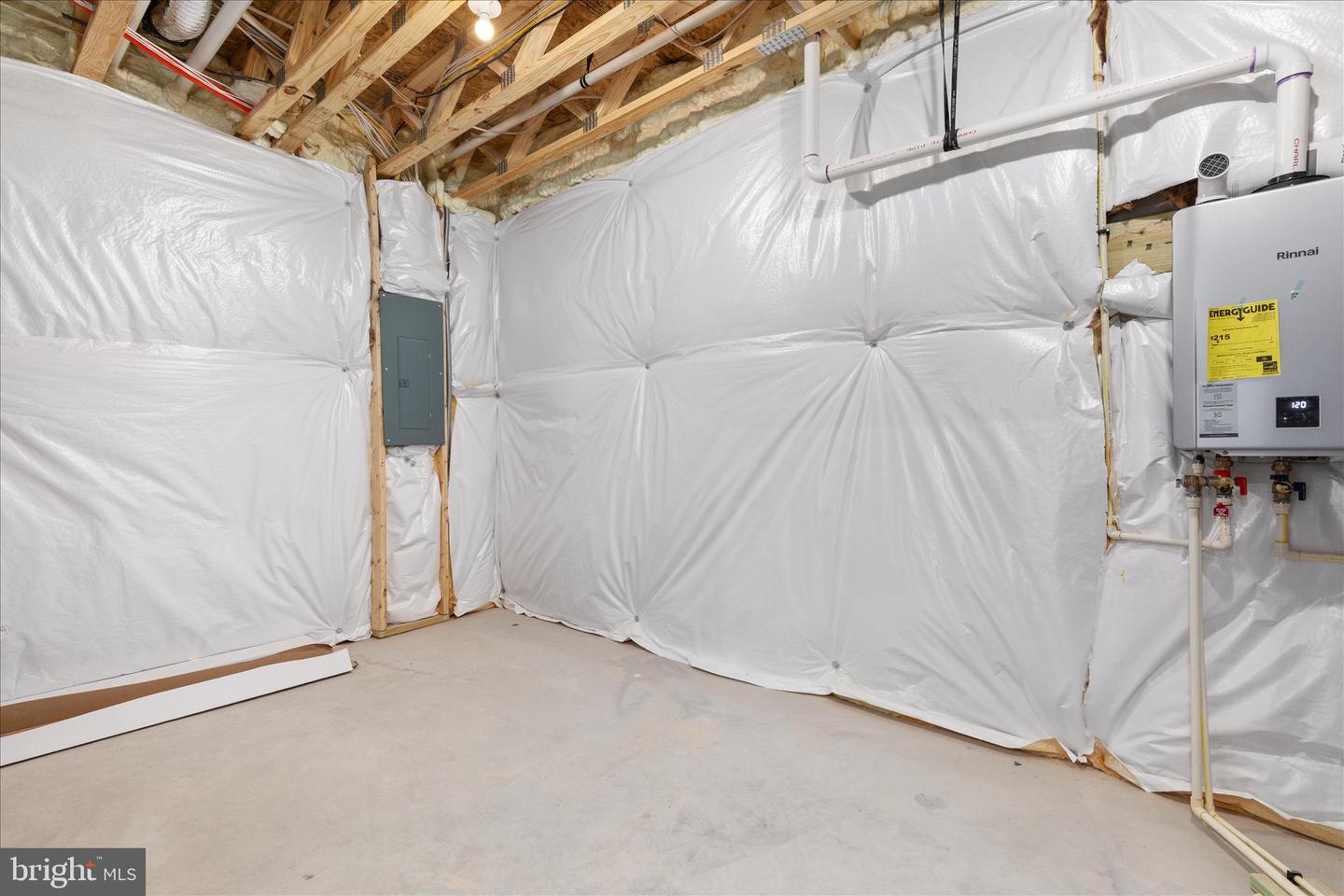 114 HEYFORD DR, STEPHENSON, Virginia 22656, 4 Bedrooms Bedrooms, ,4 BathroomsBathrooms,Residential,For sale,114 HEYFORD DR,VAFV2039112 MLS # VAFV2039112