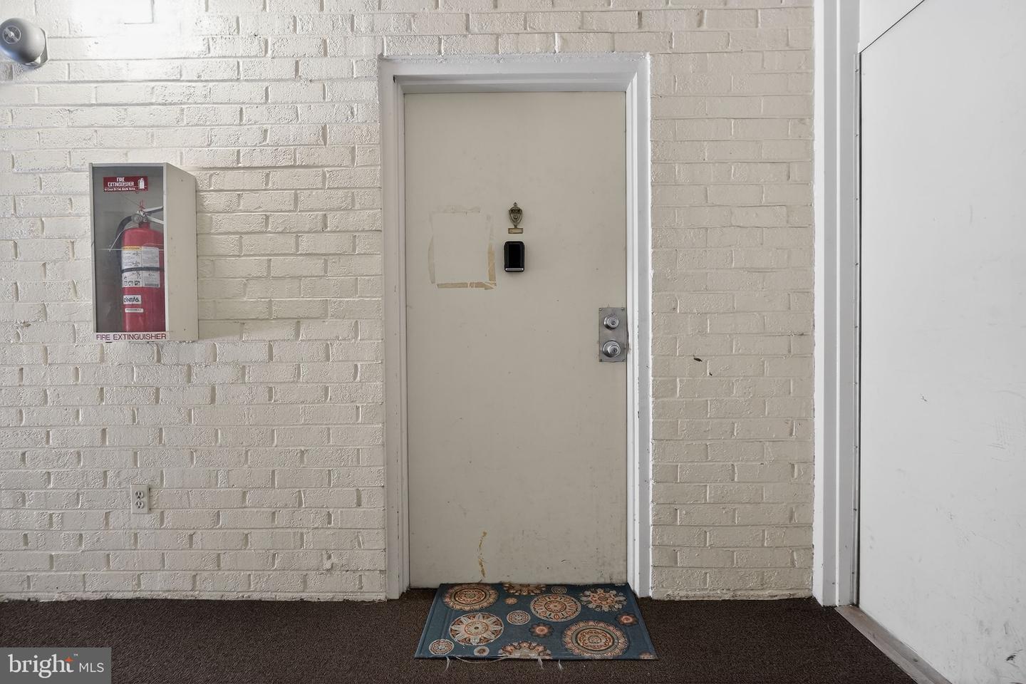 4400 ISLAND PL #302, ANNANDALE, Virginia 22003, 2 Bedrooms Bedrooms, ,2 BathroomsBathrooms,Residential,For sale,4400 ISLAND PL #302,VAFX2286612 MLS # VAFX2286612