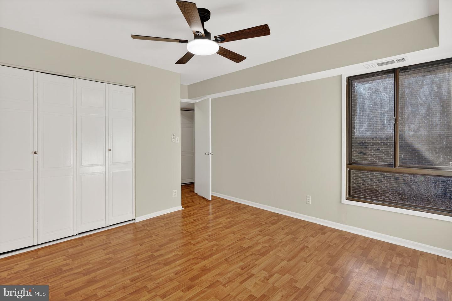 4400 ISLAND PL #302, ANNANDALE, Virginia 22003, 2 Bedrooms Bedrooms, ,2 BathroomsBathrooms,Residential,For sale,4400 ISLAND PL #302,VAFX2286612 MLS # VAFX2286612