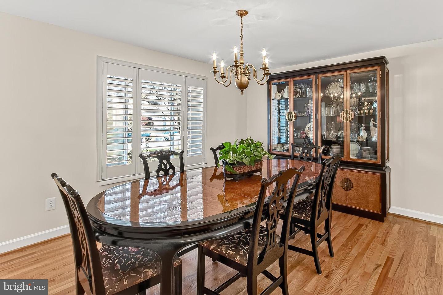 3826 BEECH DOWN DR, CHANTILLY, Virginia 20151, 3 Bedrooms Bedrooms, ,2 BathroomsBathrooms,Residential,For sale,3826 BEECH DOWN DR,VAFX2286782 MLS # VAFX2286782