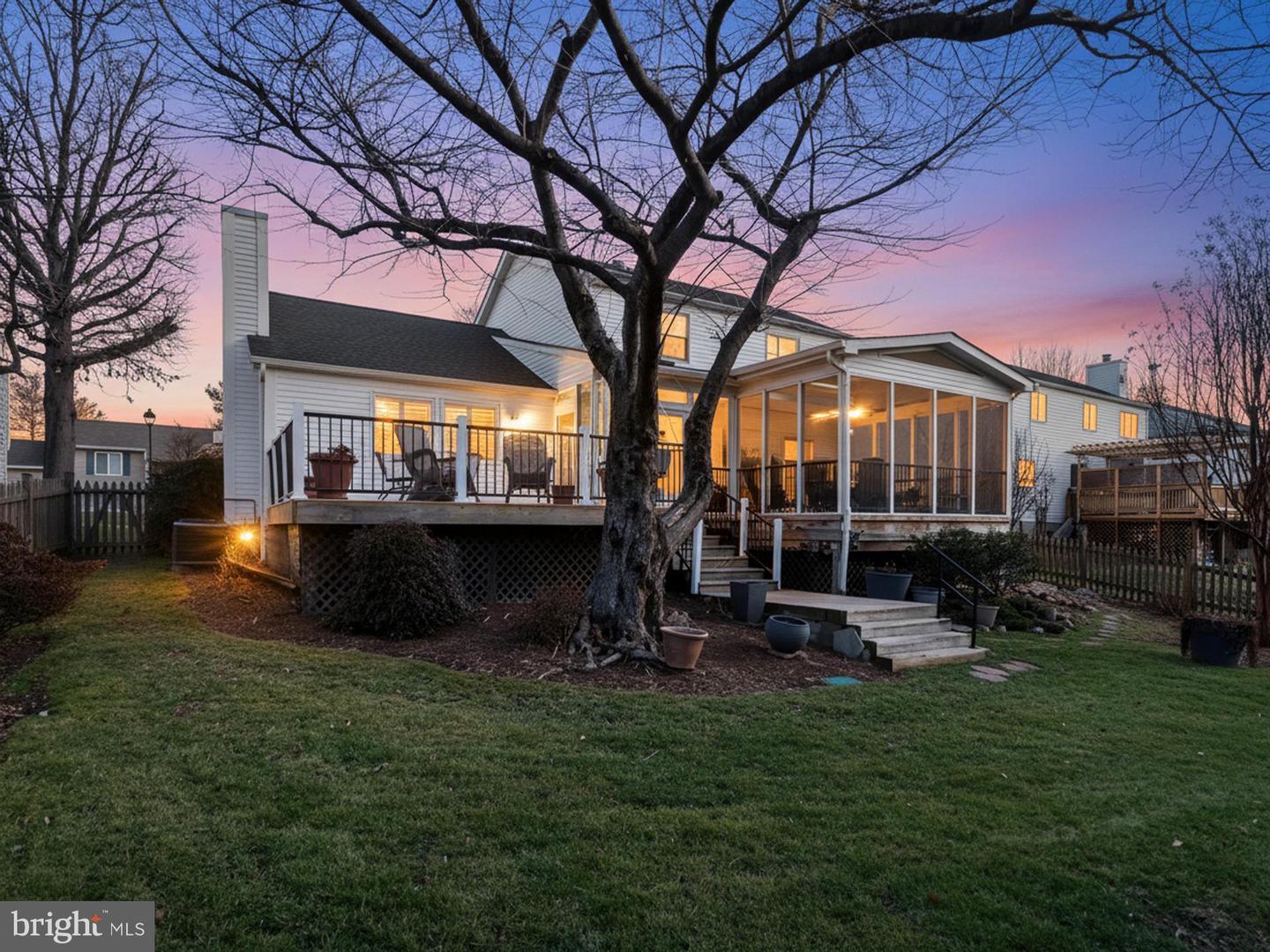 3826 BEECH DOWN DR, CHANTILLY, Virginia 20151, 3 Bedrooms Bedrooms, ,2 BathroomsBathrooms,Residential,For sale,3826 BEECH DOWN DR,VAFX2286782 MLS # VAFX2286782