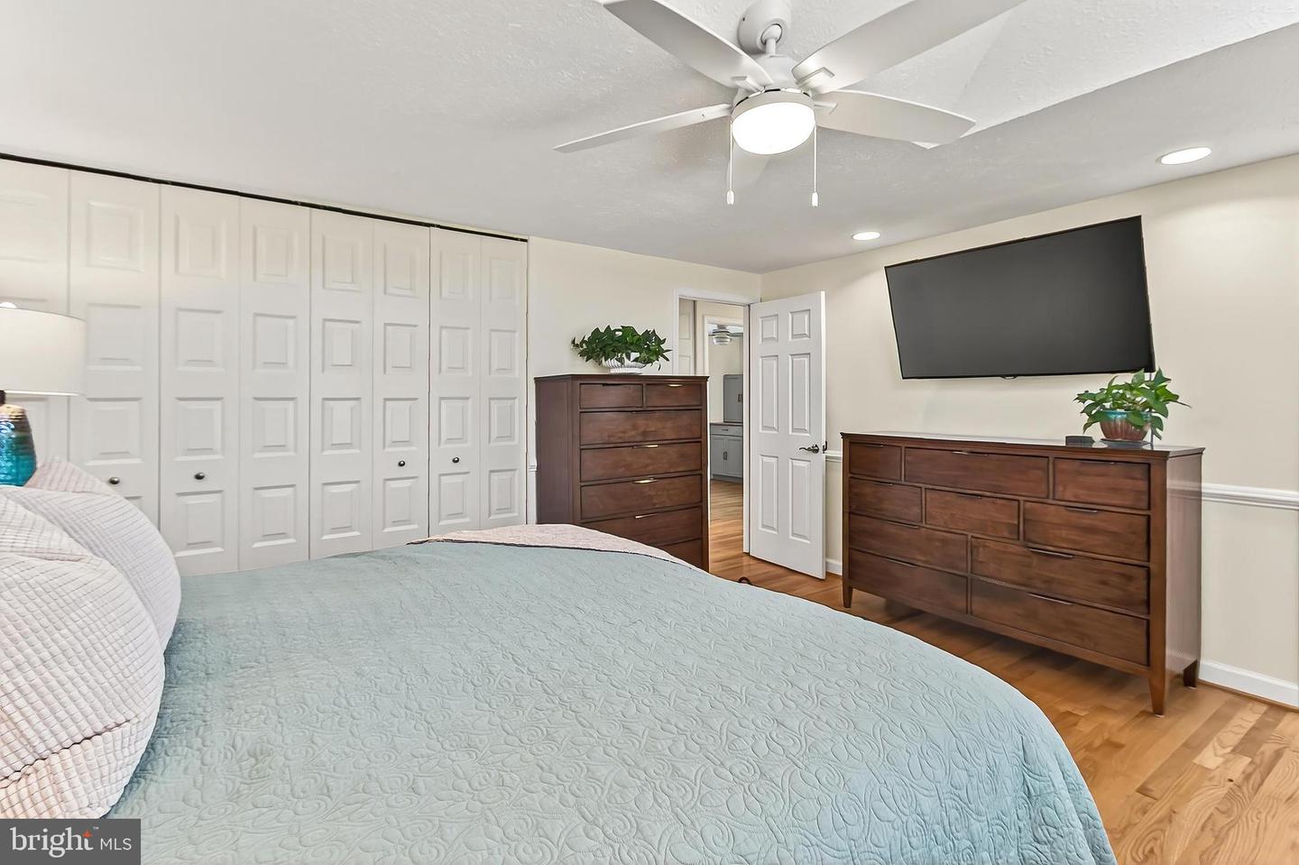 3826 BEECH DOWN DR, CHANTILLY, Virginia 20151, 3 Bedrooms Bedrooms, ,2 BathroomsBathrooms,Residential,For sale,3826 BEECH DOWN DR,VAFX2286782 MLS # VAFX2286782