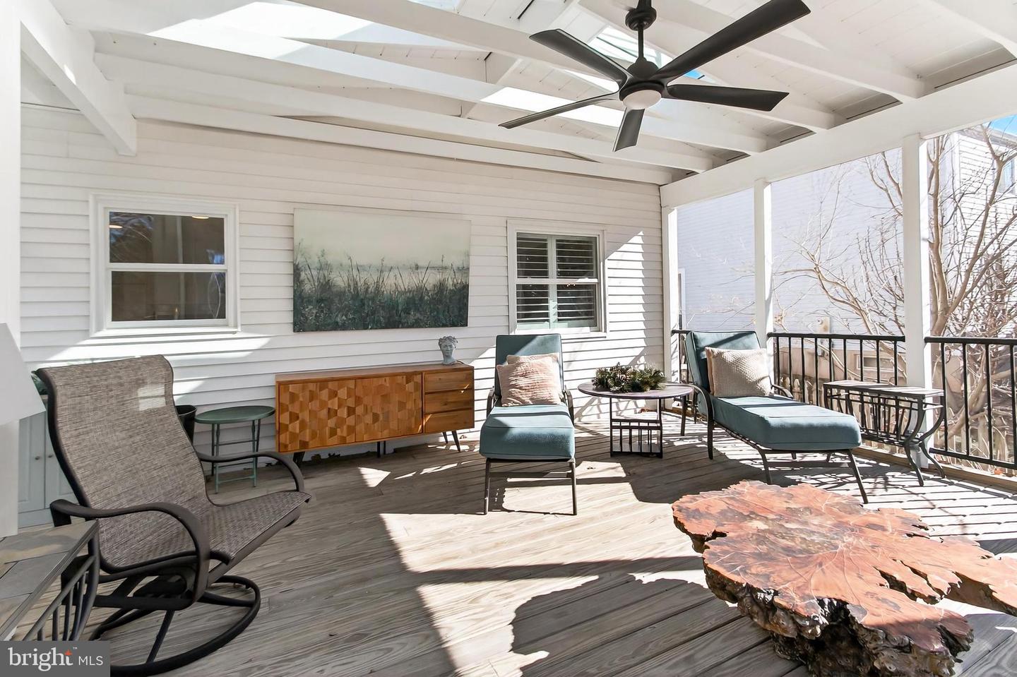 3826 BEECH DOWN DR, CHANTILLY, Virginia 20151, 3 Bedrooms Bedrooms, ,2 BathroomsBathrooms,Residential,For sale,3826 BEECH DOWN DR,VAFX2286782 MLS # VAFX2286782