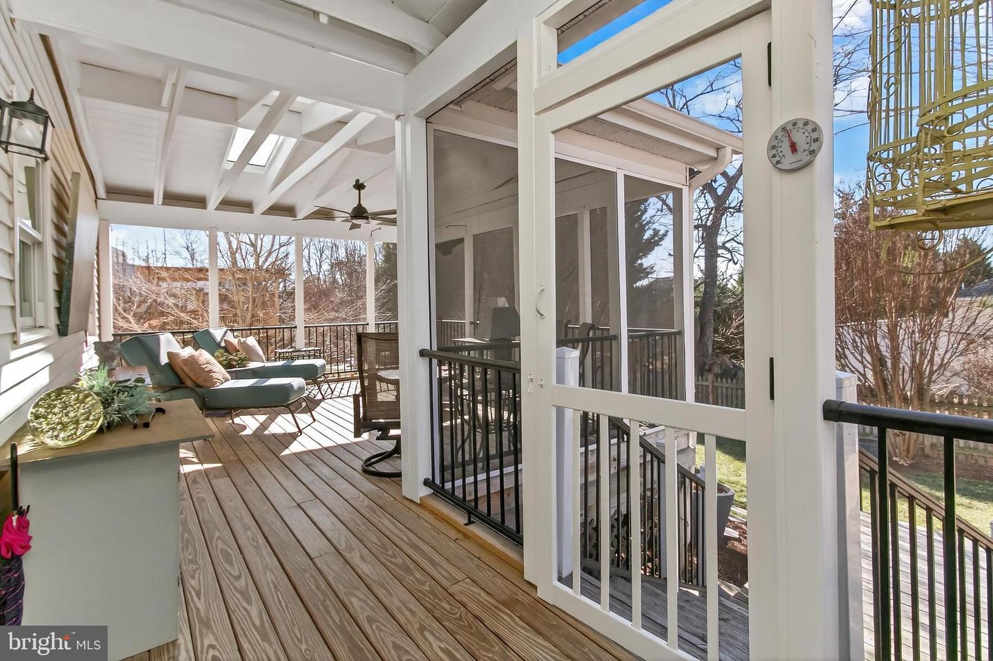 3826 BEECH DOWN DR, CHANTILLY, Virginia 20151, 3 Bedrooms Bedrooms, ,2 BathroomsBathrooms,Residential,For sale,3826 BEECH DOWN DR,VAFX2286782 MLS # VAFX2286782