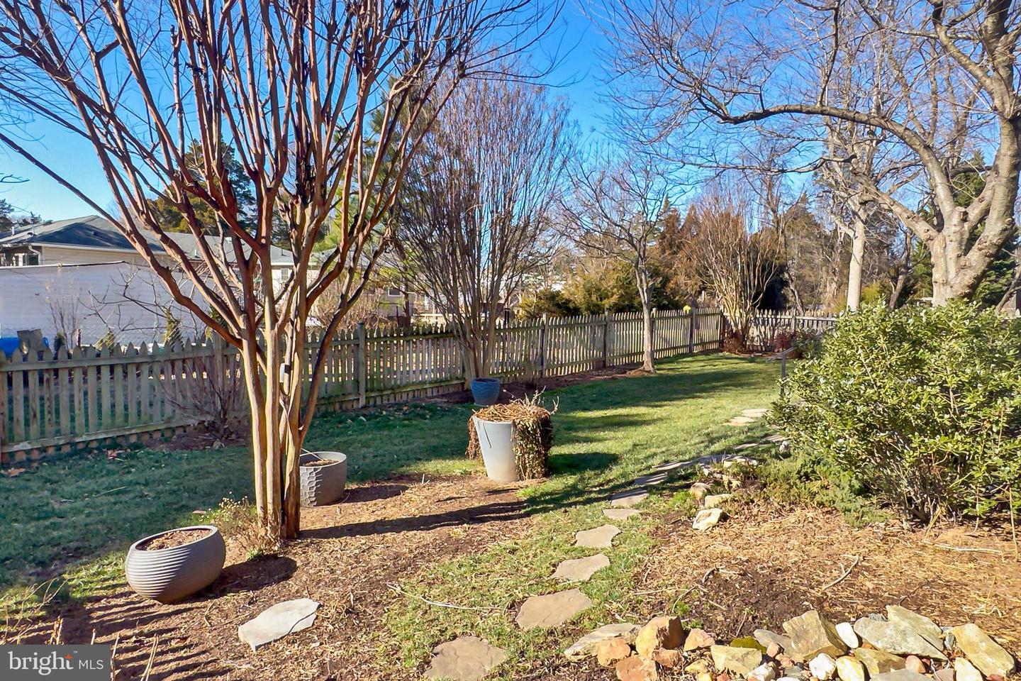 3826 BEECH DOWN DR, CHANTILLY, Virginia 20151, 3 Bedrooms Bedrooms, ,2 BathroomsBathrooms,Residential,For sale,3826 BEECH DOWN DR,VAFX2286782 MLS # VAFX2286782