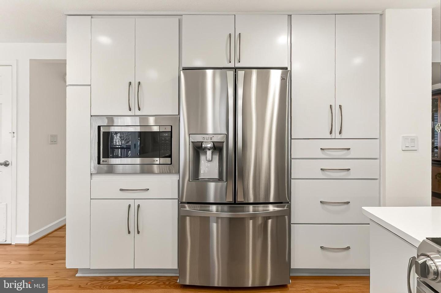 3826 BEECH DOWN DR, CHANTILLY, Virginia 20151, 3 Bedrooms Bedrooms, ,2 BathroomsBathrooms,Residential,For sale,3826 BEECH DOWN DR,VAFX2286782 MLS # VAFX2286782