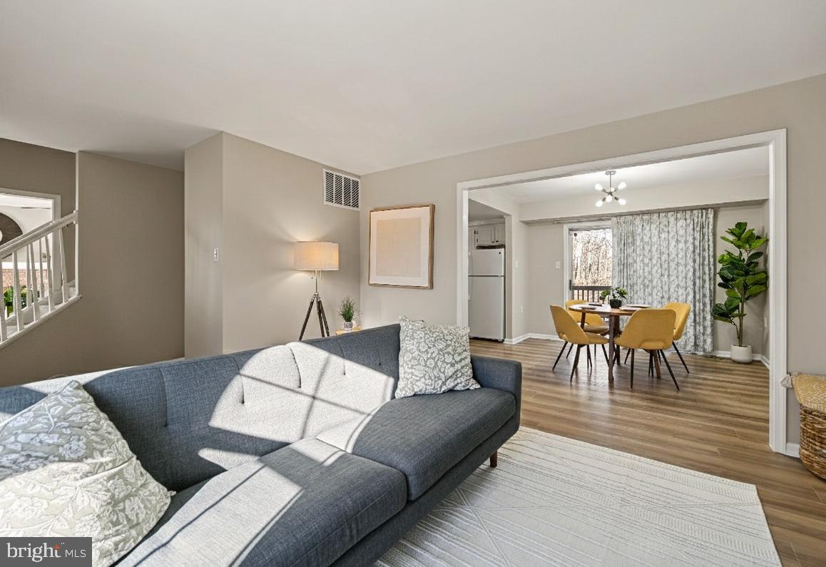 11969 SHOREWOOD CT, WOODBRIDGE, Virginia 22192, 4 Bedrooms Bedrooms, ,3 BathroomsBathrooms,Residential,For sale,11969 SHOREWOOD CT,VAPW2110928 MLS # VAPW2110928