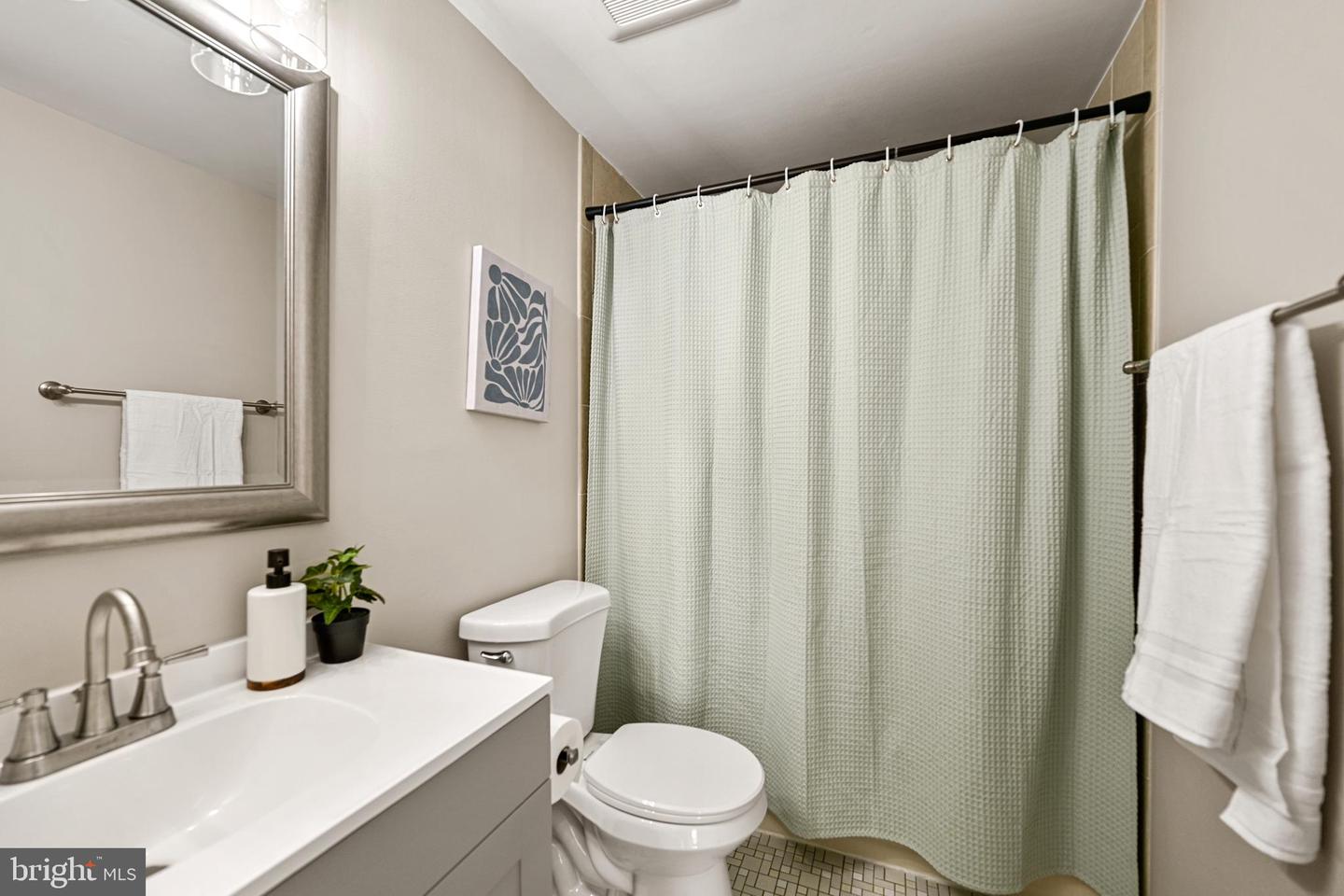 11969 SHOREWOOD CT, WOODBRIDGE, Virginia 22192, 4 Bedrooms Bedrooms, ,3 BathroomsBathrooms,Residential,For sale,11969 SHOREWOOD CT,VAPW2110928 MLS # VAPW2110928