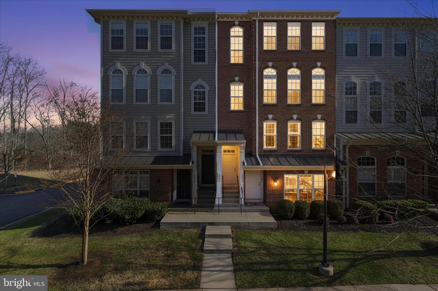 6066 ASTER HAVEN CIR, HAYMARKET, Virginia 20169, 3 Bedrooms Bedrooms, ,2 BathroomsBathrooms,Residential,For sale,6066 ASTER HAVEN CIR,VAPW2110936 MLS # VAPW2110936