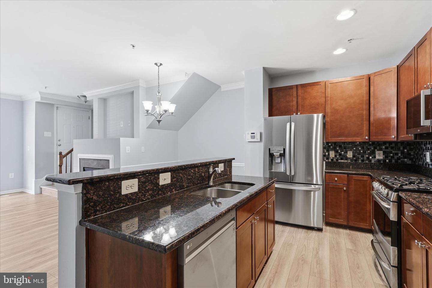 6066 ASTER HAVEN CIR, HAYMARKET, Virginia 20169, 3 Bedrooms Bedrooms, ,2 BathroomsBathrooms,Residential,For sale,6066 ASTER HAVEN CIR,VAPW2110936 MLS # VAPW2110936