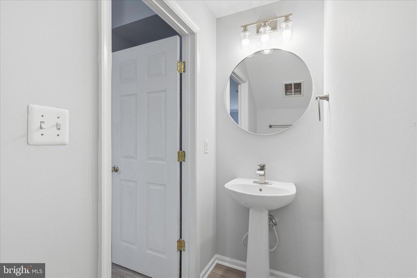 6066 ASTER HAVEN CIR, HAYMARKET, Virginia 20169, 3 Bedrooms Bedrooms, ,2 BathroomsBathrooms,Residential,For sale,6066 ASTER HAVEN CIR,VAPW2110936 MLS # VAPW2110936