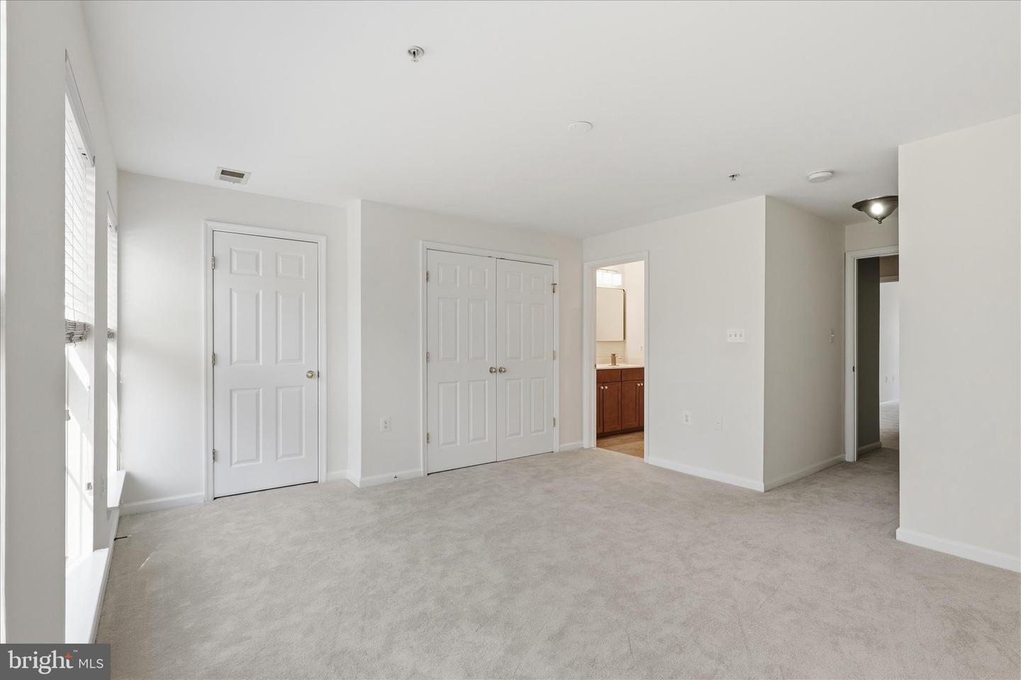 6066 ASTER HAVEN CIR, HAYMARKET, Virginia 20169, 3 Bedrooms Bedrooms, ,2 BathroomsBathrooms,Residential,For sale,6066 ASTER HAVEN CIR,VAPW2110936 MLS # VAPW2110936