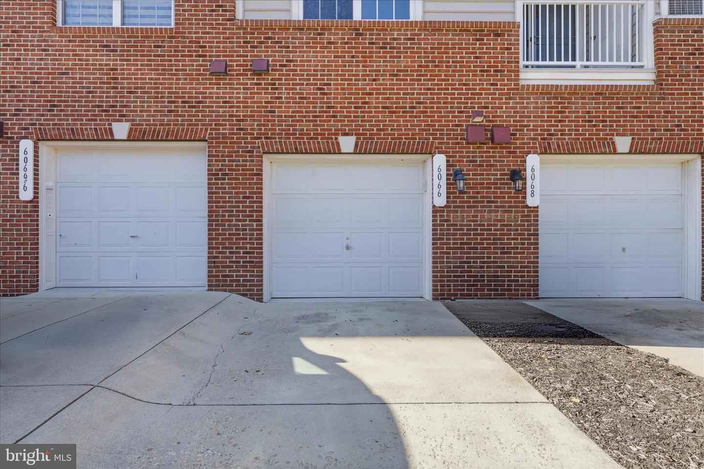 6066 ASTER HAVEN CIR, HAYMARKET, Virginia 20169, 3 Bedrooms Bedrooms, ,2 BathroomsBathrooms,Residential,For sale,6066 ASTER HAVEN CIR,VAPW2110936 MLS # VAPW2110936