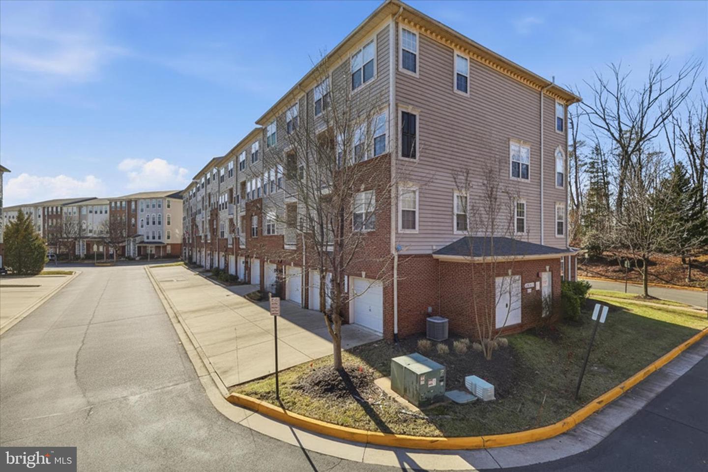 6066 ASTER HAVEN CIR, HAYMARKET, Virginia 20169, 3 Bedrooms Bedrooms, ,2 BathroomsBathrooms,Residential,For sale,6066 ASTER HAVEN CIR,VAPW2110936 MLS # VAPW2110936