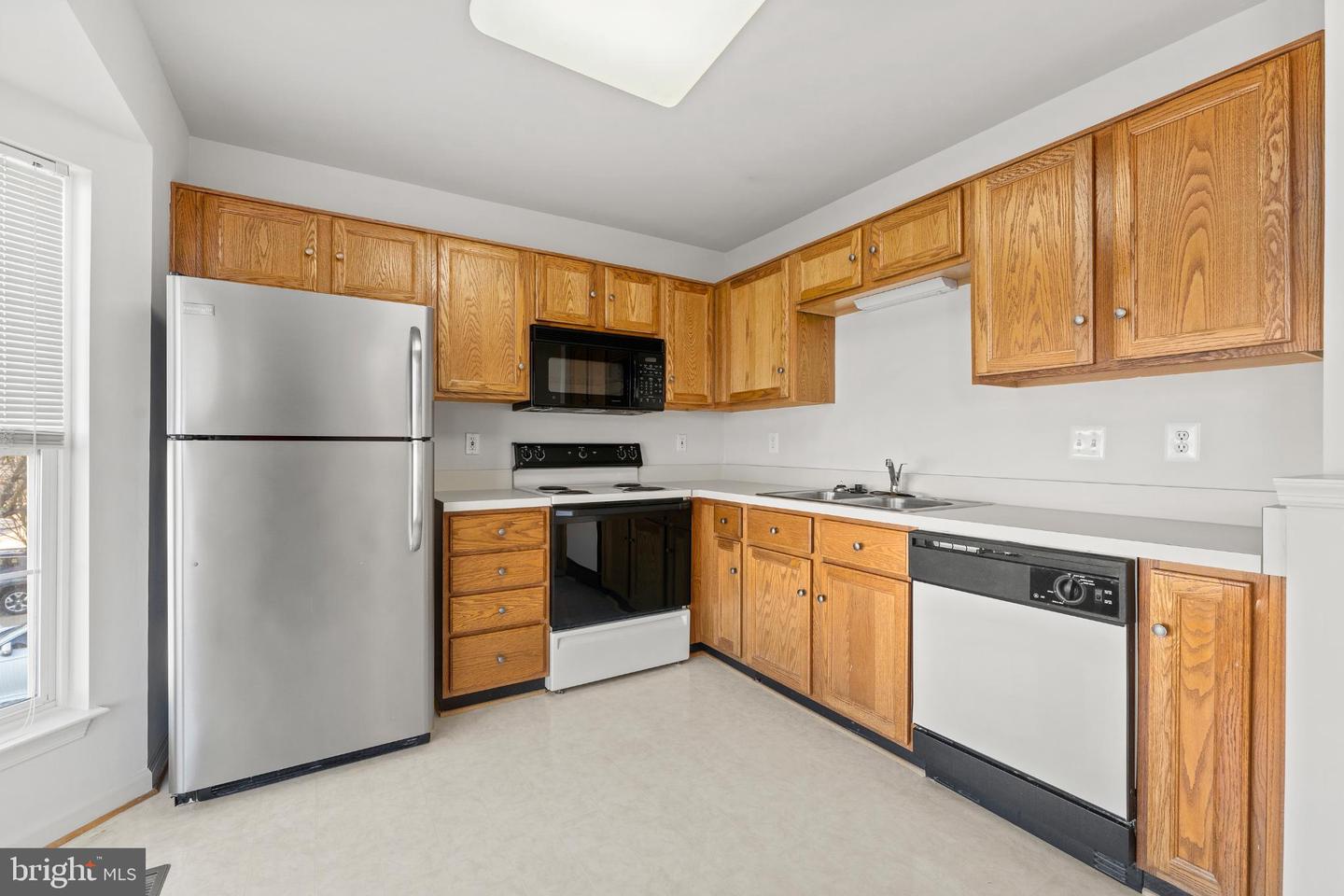 3908 FOUNTAIN BRIDGE CT, FREDERICKSBURG, Virginia 22408, 2 Bedrooms Bedrooms, ,2 BathroomsBathrooms,Residential,For sale,3908 FOUNTAIN BRIDGE CT,VASP2038774 MLS # VASP2038774