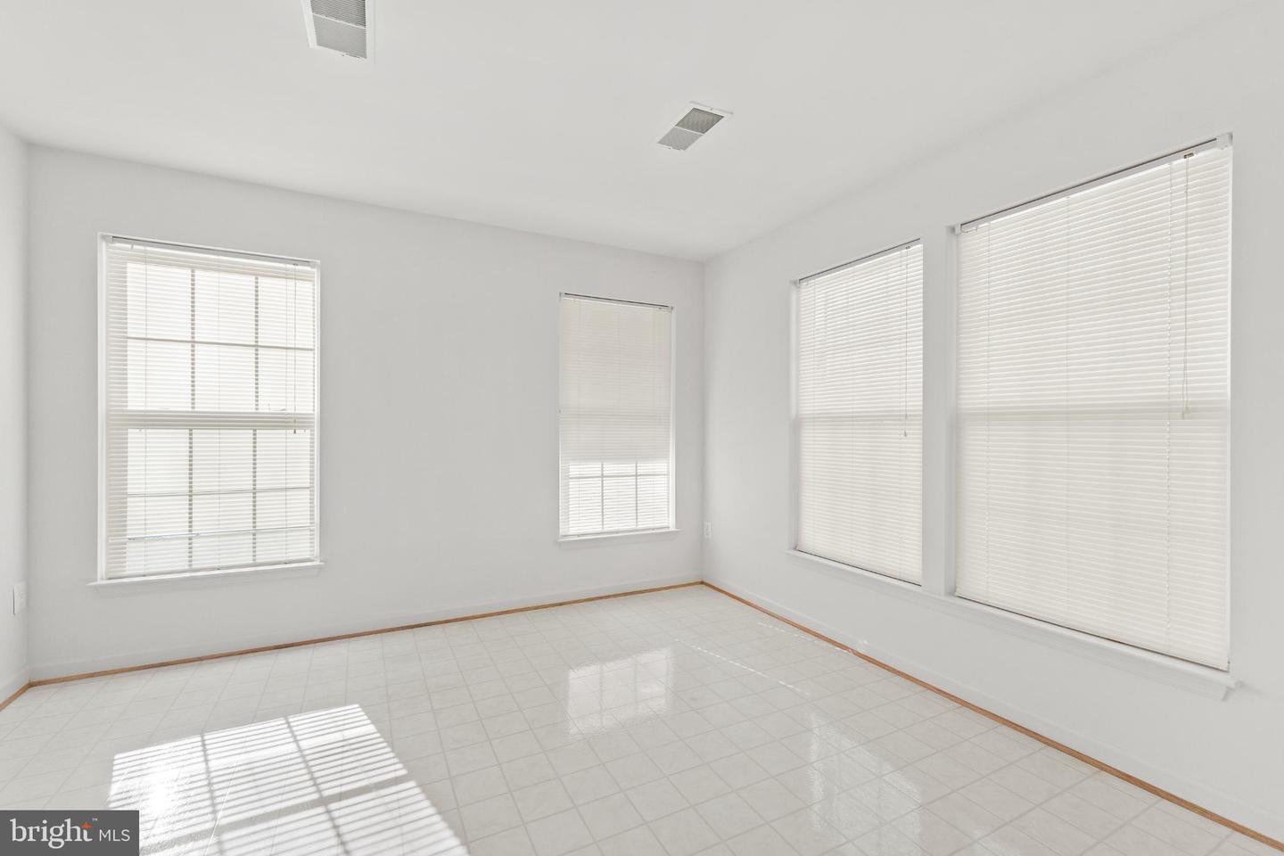 3908 FOUNTAIN BRIDGE CT, FREDERICKSBURG, Virginia 22408, 2 Bedrooms Bedrooms, ,2 BathroomsBathrooms,Residential,For sale,3908 FOUNTAIN BRIDGE CT,VASP2038774 MLS # VASP2038774