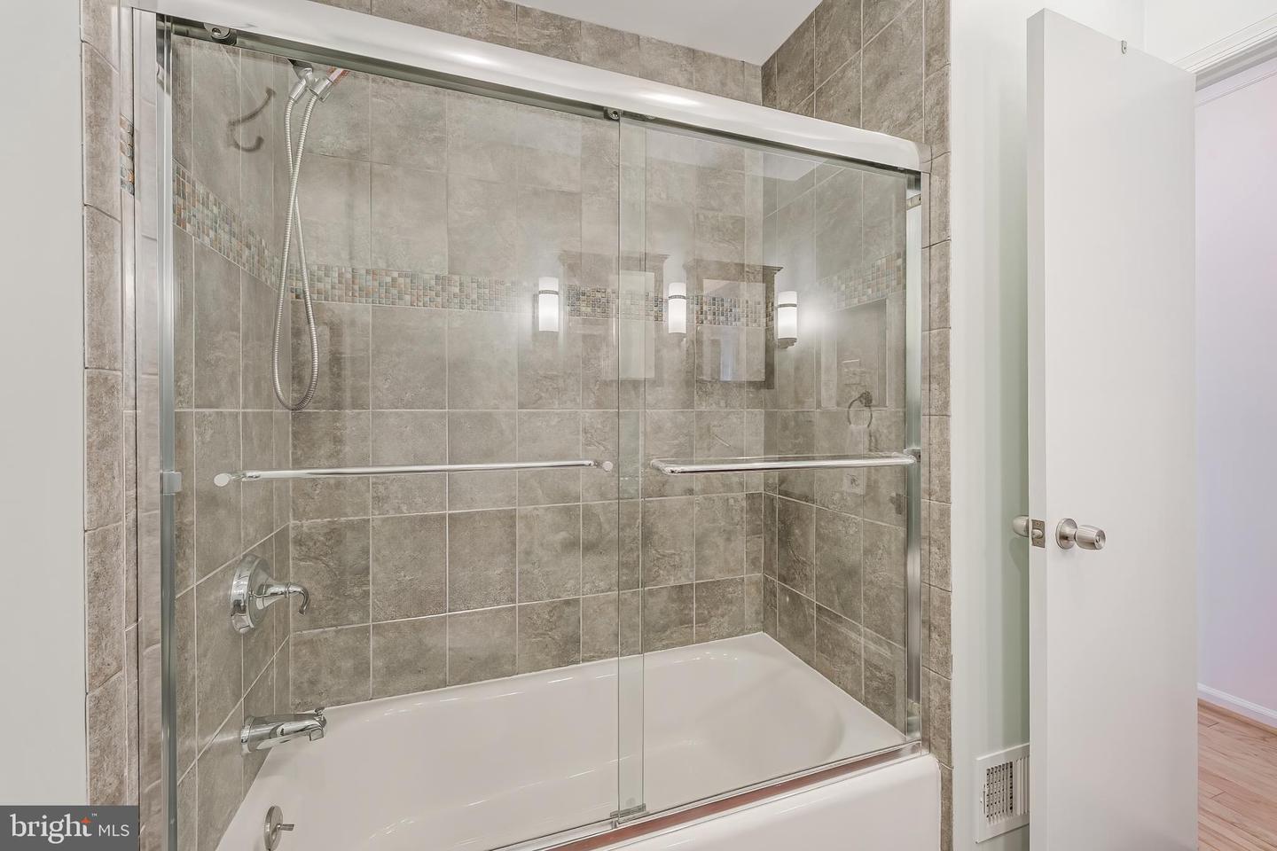 1109 DEVON ST, HERNDON, Virginia 20170, 4 Bedrooms Bedrooms, ,3 BathroomsBathrooms,Residential,For sale,1109 DEVON ST,VAFX2286876 MLS # VAFX2286876