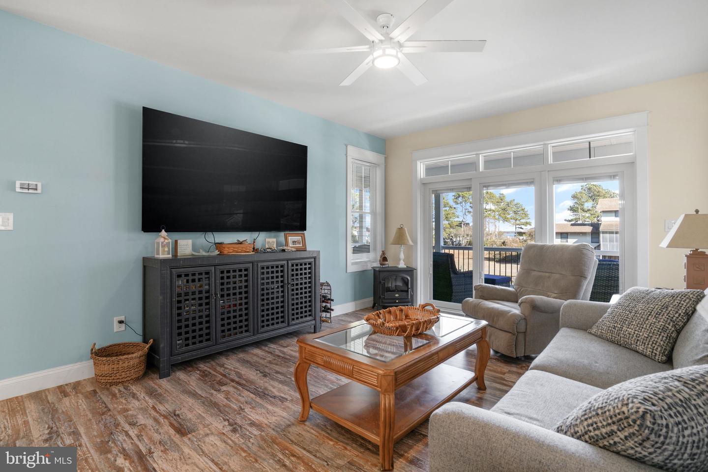 5403 PEARL DR, CHINCOTEAGUE ISLAND, Virginia 23336, 4 Bedrooms Bedrooms, ,2 BathroomsBathrooms,Residential,For sale,5403 PEARL DR,VAAC2002564 MLS # VAAC2002564