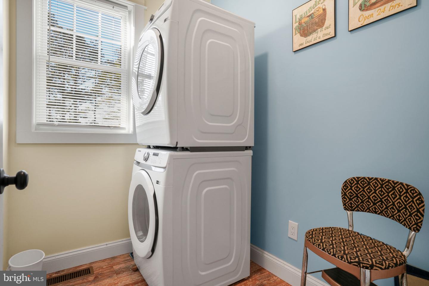 5403 PEARL DR, CHINCOTEAGUE ISLAND, Virginia 23336, 4 Bedrooms Bedrooms, ,2 BathroomsBathrooms,Residential,For sale,5403 PEARL DR,VAAC2002564 MLS # VAAC2002564