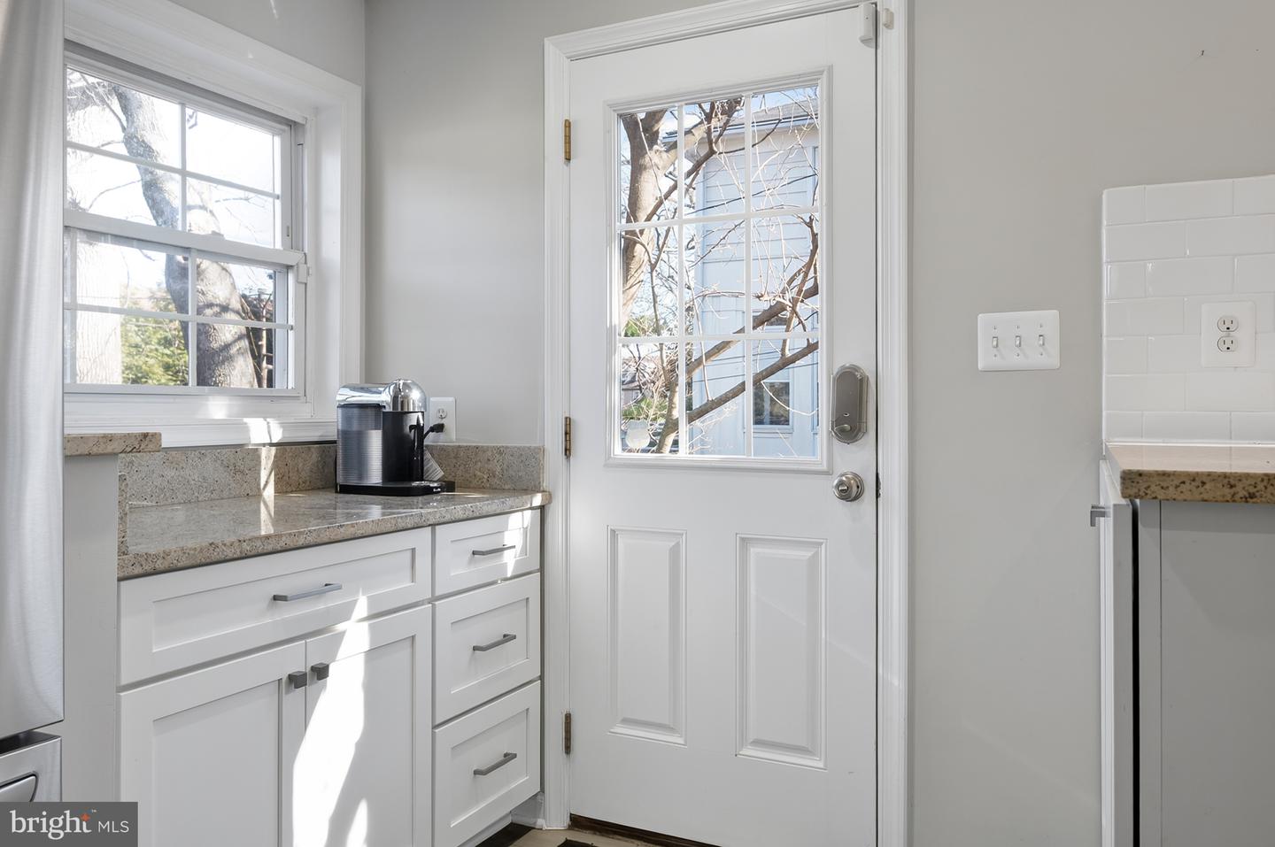 413 TENNESSEE AVE, ALEXANDRIA, Virginia 22305, 3 Bedrooms Bedrooms, 6 Rooms Rooms,3 BathroomsBathrooms,Residential,For sale,413 TENNESSEE AVE,VAAX2053402 MLS # VAAX2053402