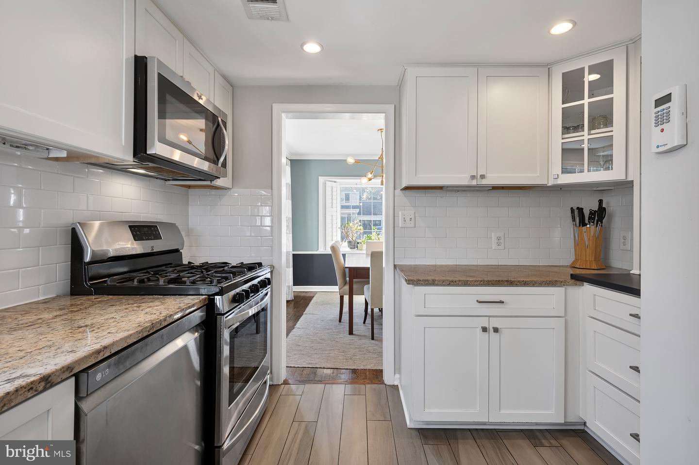 413 TENNESSEE AVE, ALEXANDRIA, Virginia 22305, 3 Bedrooms Bedrooms, 6 Rooms Rooms,3 BathroomsBathrooms,Residential,For sale,413 TENNESSEE AVE,VAAX2053402 MLS # VAAX2053402