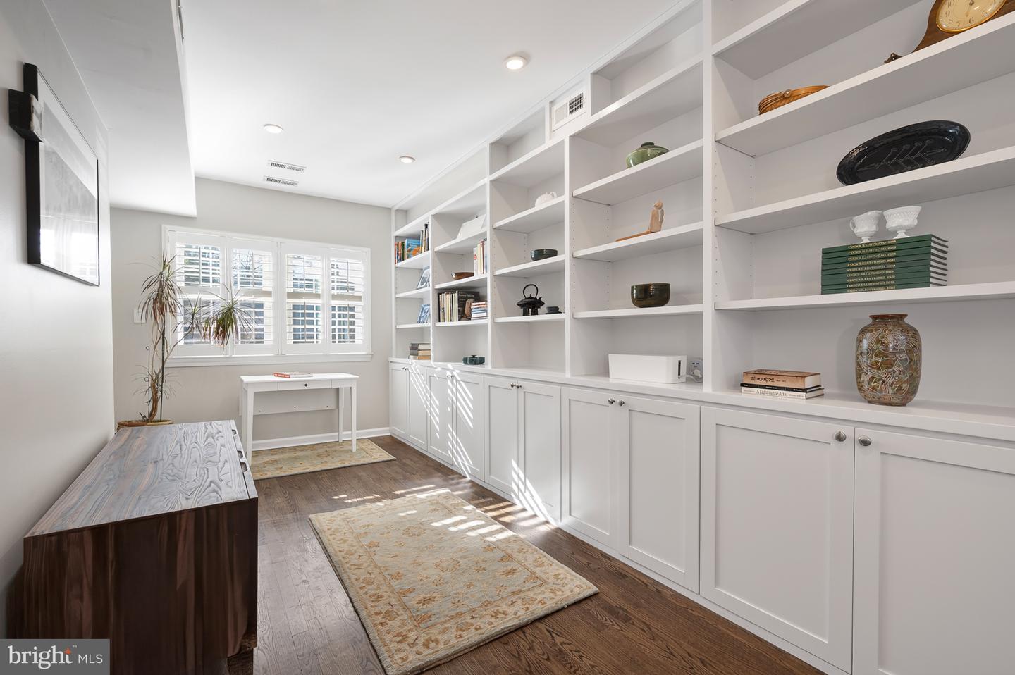 413 TENNESSEE AVE, ALEXANDRIA, Virginia 22305, 3 Bedrooms Bedrooms, 6 Rooms Rooms,3 BathroomsBathrooms,Residential,For sale,413 TENNESSEE AVE,VAAX2053402 MLS # VAAX2053402