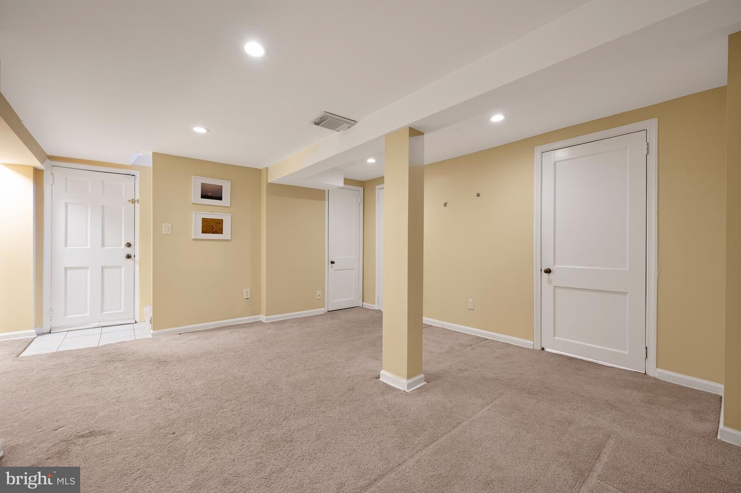 413 TENNESSEE AVE, ALEXANDRIA, Virginia 22305, 3 Bedrooms Bedrooms, 6 Rooms Rooms,3 BathroomsBathrooms,Residential,For sale,413 TENNESSEE AVE,VAAX2053402 MLS # VAAX2053402