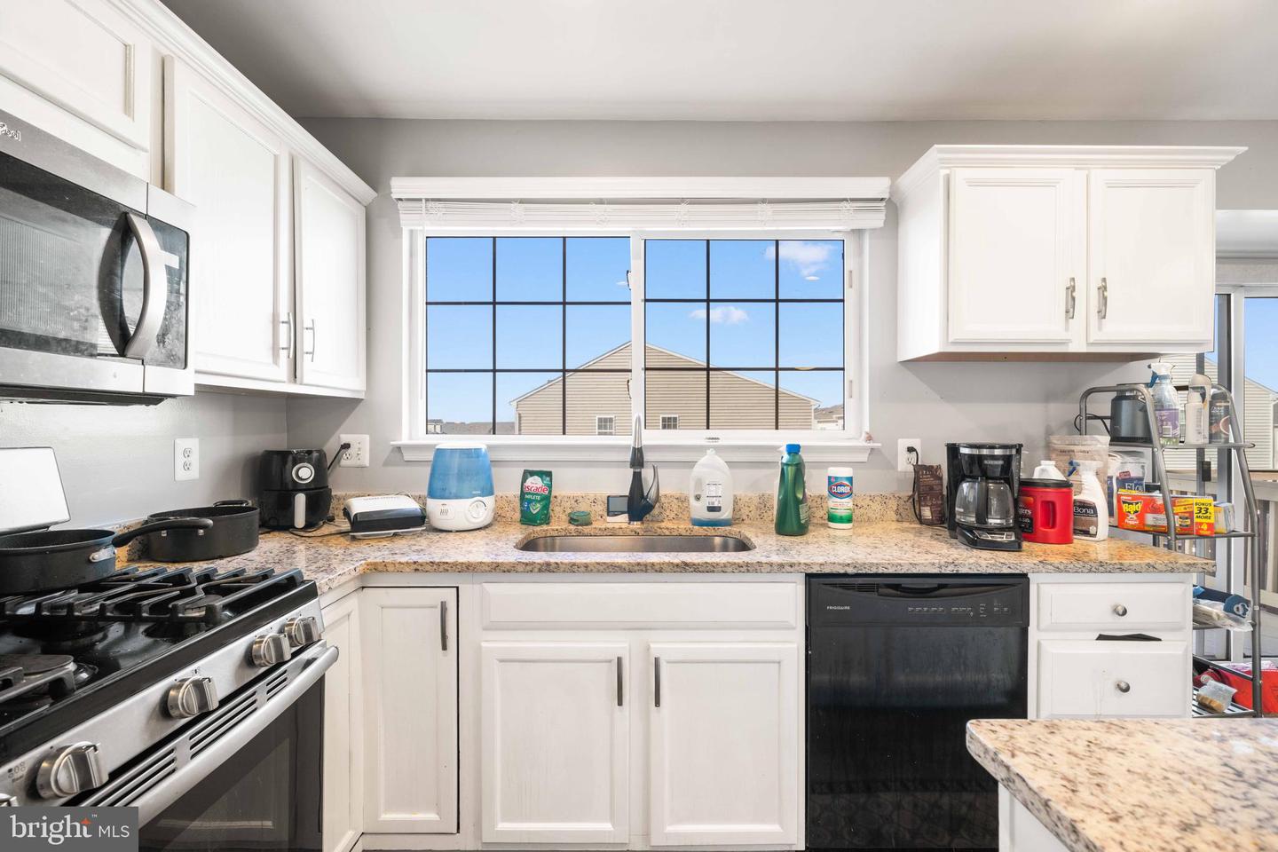 9264 KRISTY DR, MANASSAS PARK, Virginia 20111, 3 Bedrooms Bedrooms, 6 Rooms Rooms,3 BathroomsBathrooms,Residential,For sale,9264 KRISTY DR,VAMP2003610 MLS # VAMP2003610