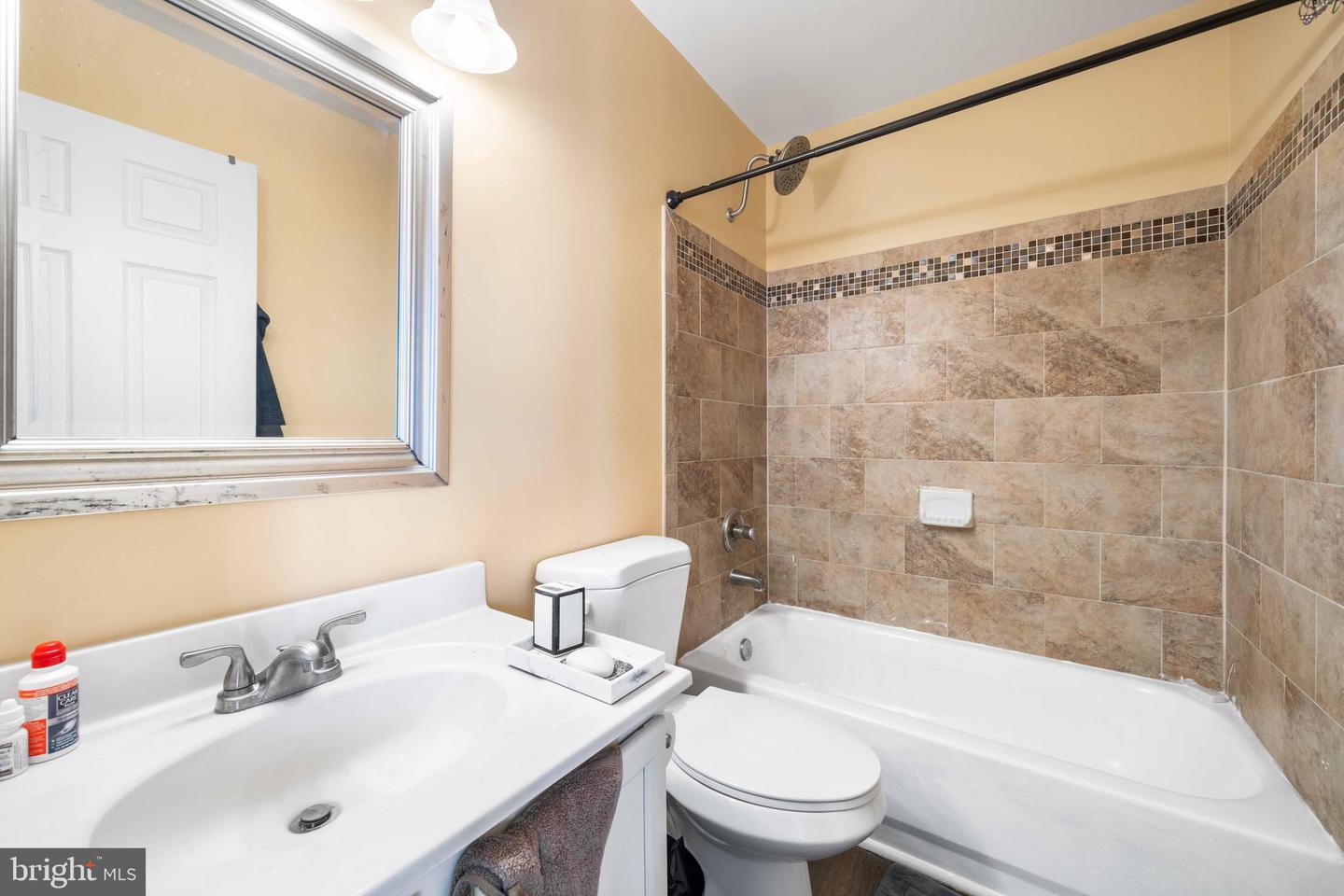 9264 KRISTY DR, MANASSAS PARK, Virginia 20111, 3 Bedrooms Bedrooms, 6 Rooms Rooms,3 BathroomsBathrooms,Residential,For sale,9264 KRISTY DR,VAMP2003610 MLS # VAMP2003610