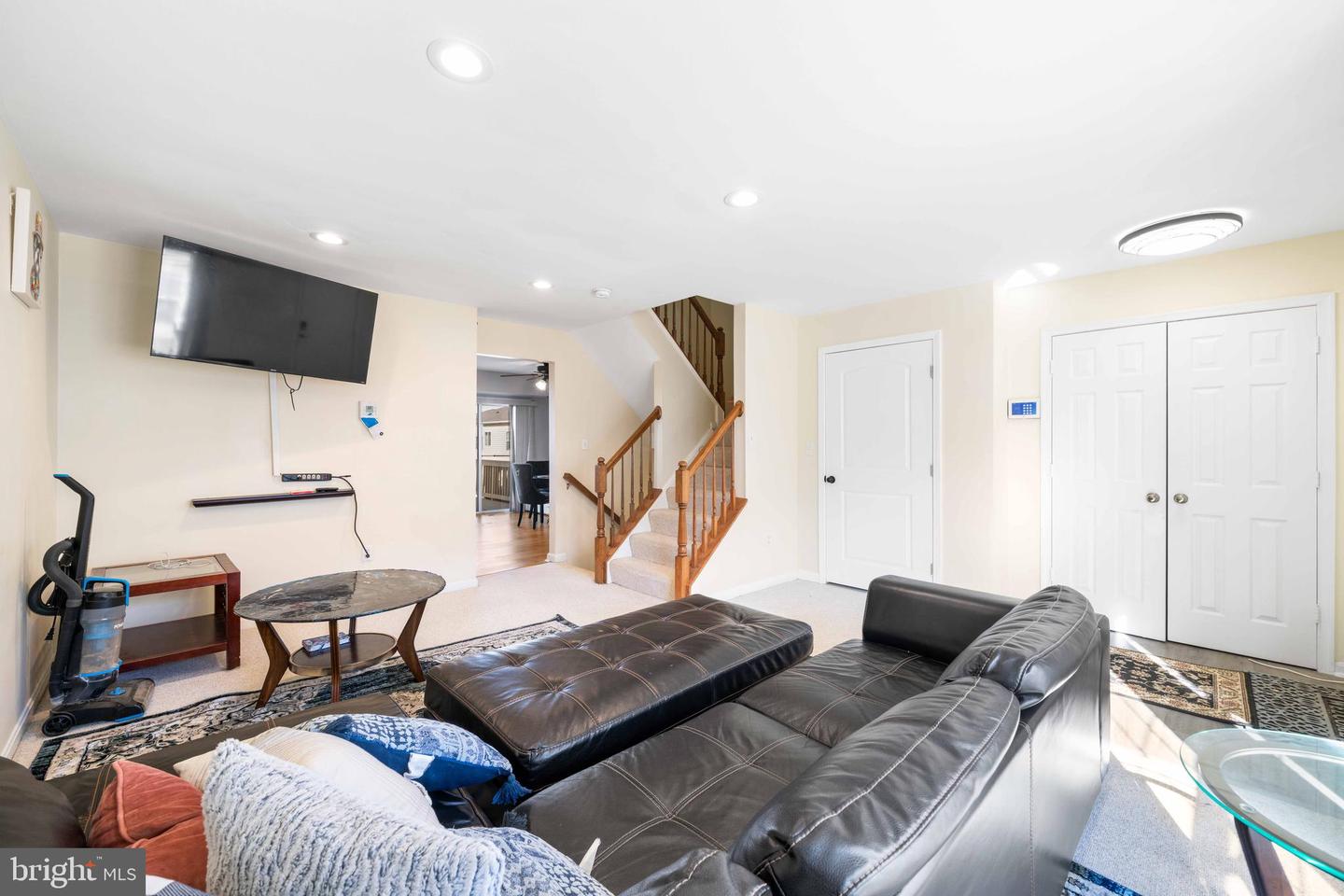 9264 KRISTY DR, MANASSAS PARK, Virginia 20111, 3 Bedrooms Bedrooms, 6 Rooms Rooms,3 BathroomsBathrooms,Residential,For sale,9264 KRISTY DR,VAMP2003610 MLS # VAMP2003610