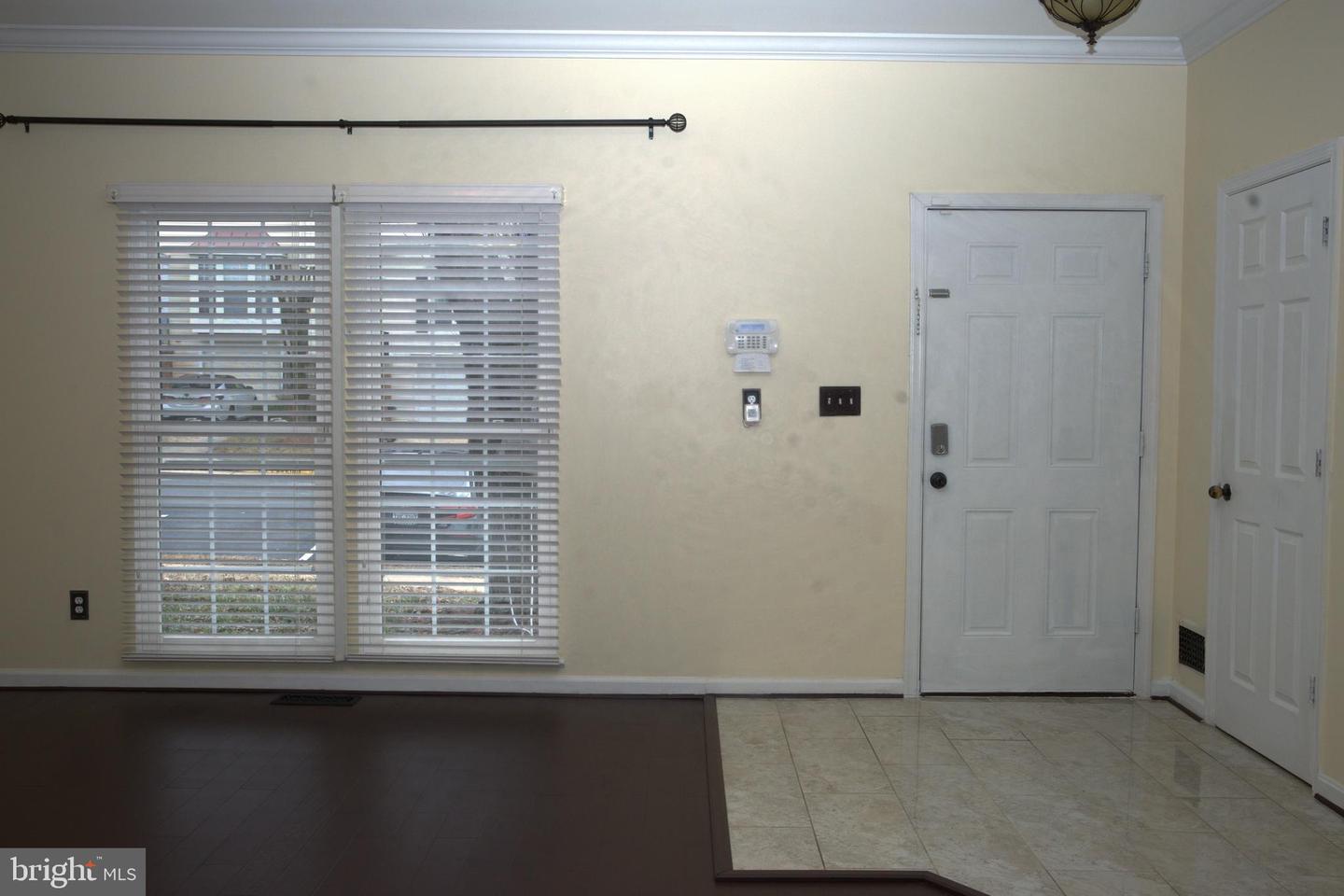 2558 GRAYTON LN, WOODBRIDGE, Virginia 22191, 4 Bedrooms Bedrooms, 4 Rooms Rooms,3 BathroomsBathrooms,Residential,For sale,2558 GRAYTON LN,VAPW2111006 MLS # VAPW2111006