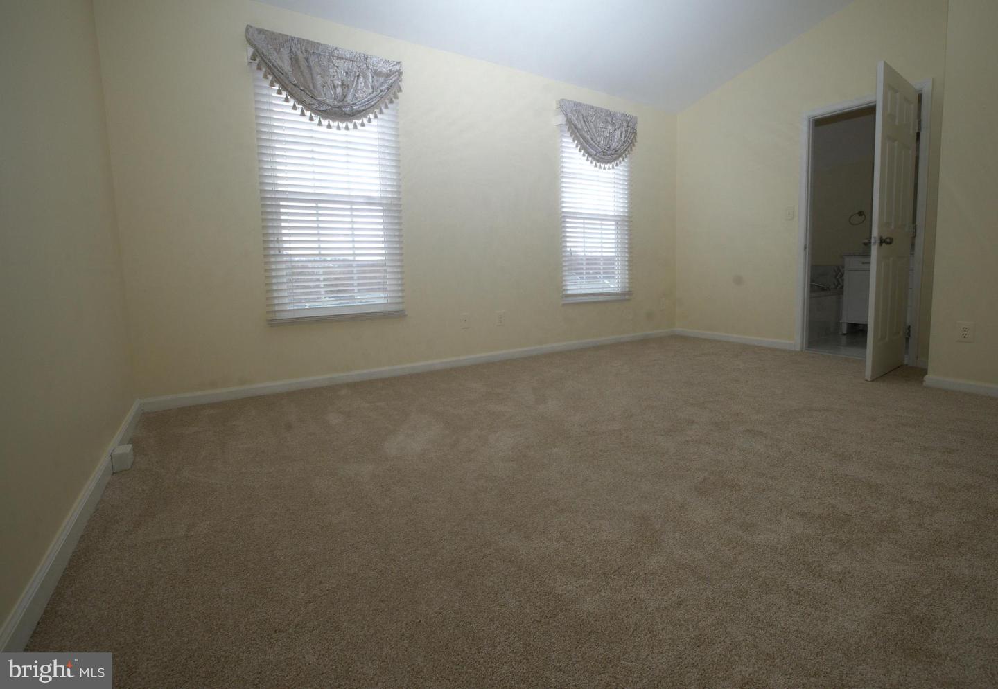 2558 GRAYTON LN, WOODBRIDGE, Virginia 22191, 4 Bedrooms Bedrooms, 4 Rooms Rooms,3 BathroomsBathrooms,Residential,For sale,2558 GRAYTON LN,VAPW2111006 MLS # VAPW2111006