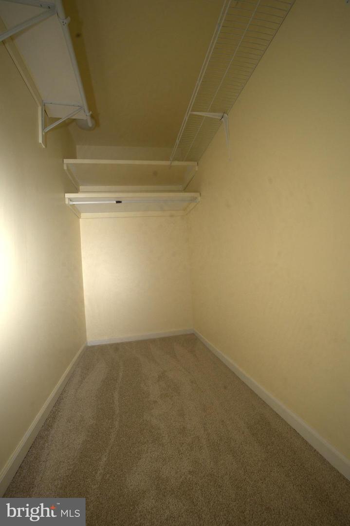 2558 GRAYTON LN, WOODBRIDGE, Virginia 22191, 4 Bedrooms Bedrooms, 4 Rooms Rooms,3 BathroomsBathrooms,Residential,For sale,2558 GRAYTON LN,VAPW2111006 MLS # VAPW2111006