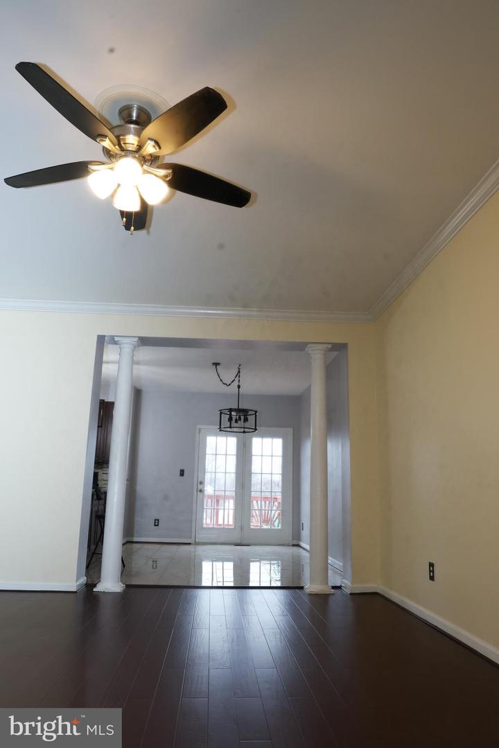 2558 GRAYTON LN, WOODBRIDGE, Virginia 22191, 4 Bedrooms Bedrooms, 4 Rooms Rooms,3 BathroomsBathrooms,Residential,For sale,2558 GRAYTON LN,VAPW2111006 MLS # VAPW2111006