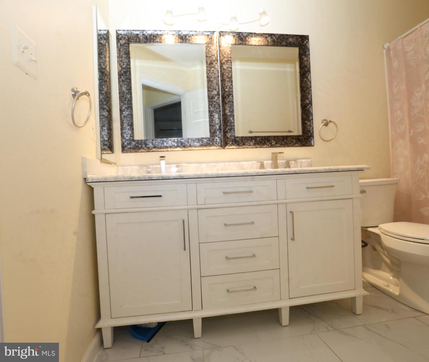 2558 GRAYTON LN, WOODBRIDGE, Virginia 22191, 4 Bedrooms Bedrooms, 4 Rooms Rooms,3 BathroomsBathrooms,Residential,For sale,2558 GRAYTON LN,VAPW2111006 MLS # VAPW2111006