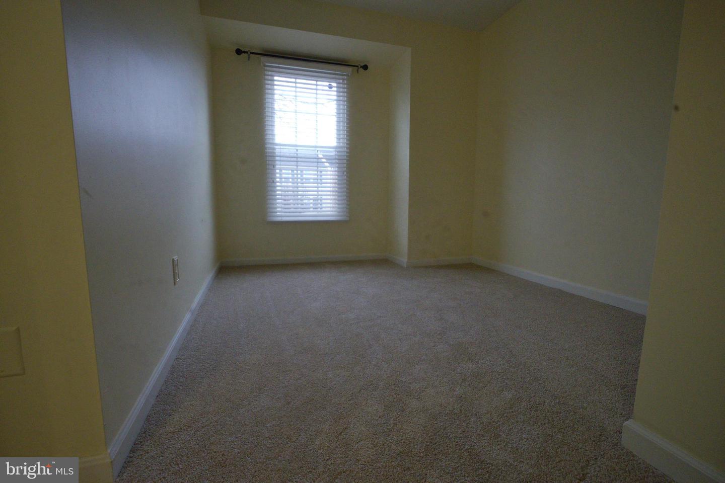 2558 GRAYTON LN, WOODBRIDGE, Virginia 22191, 4 Bedrooms Bedrooms, 4 Rooms Rooms,3 BathroomsBathrooms,Residential,For sale,2558 GRAYTON LN,VAPW2111006 MLS # VAPW2111006