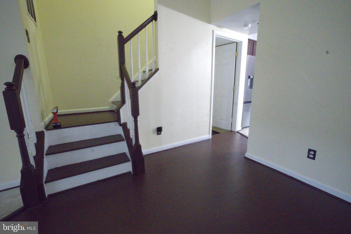 2558 GRAYTON LN, WOODBRIDGE, Virginia 22191, 4 Bedrooms Bedrooms, 4 Rooms Rooms,3 BathroomsBathrooms,Residential,For sale,2558 GRAYTON LN,VAPW2111006 MLS # VAPW2111006