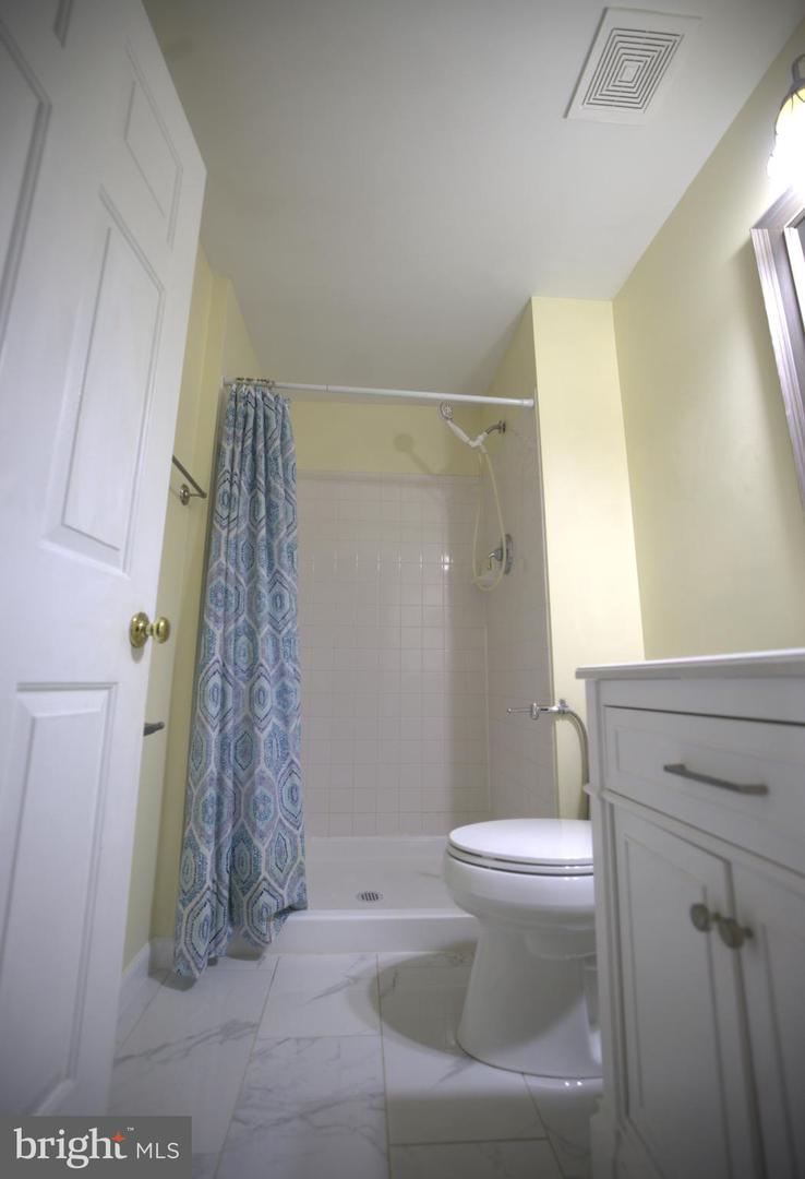 2558 GRAYTON LN, WOODBRIDGE, Virginia 22191, 4 Bedrooms Bedrooms, 4 Rooms Rooms,3 BathroomsBathrooms,Residential,For sale,2558 GRAYTON LN,VAPW2111006 MLS # VAPW2111006