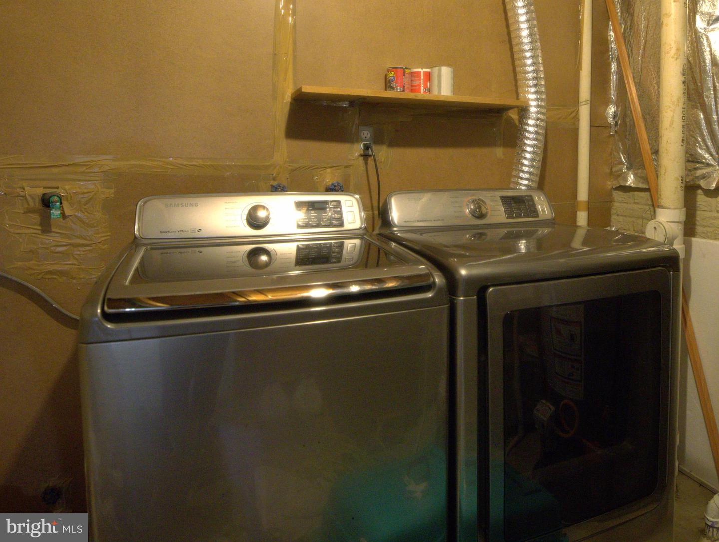 2558 GRAYTON LN, WOODBRIDGE, Virginia 22191, 4 Bedrooms Bedrooms, 4 Rooms Rooms,3 BathroomsBathrooms,Residential,For sale,2558 GRAYTON LN,VAPW2111006 MLS # VAPW2111006