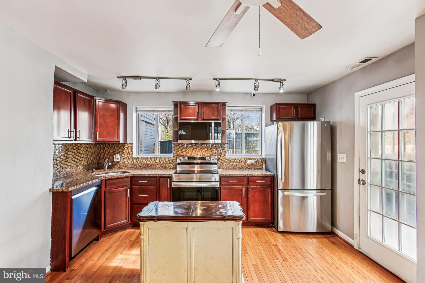 836 DIVISION AVE NE, WASHINGTON, District Of Columbia 20019, 2 Bedrooms Bedrooms, ,2 BathroomsBathrooms,Residential,For sale,836 DIVISION AVE NE,DCDC2242712 MLS # DCDC2242712